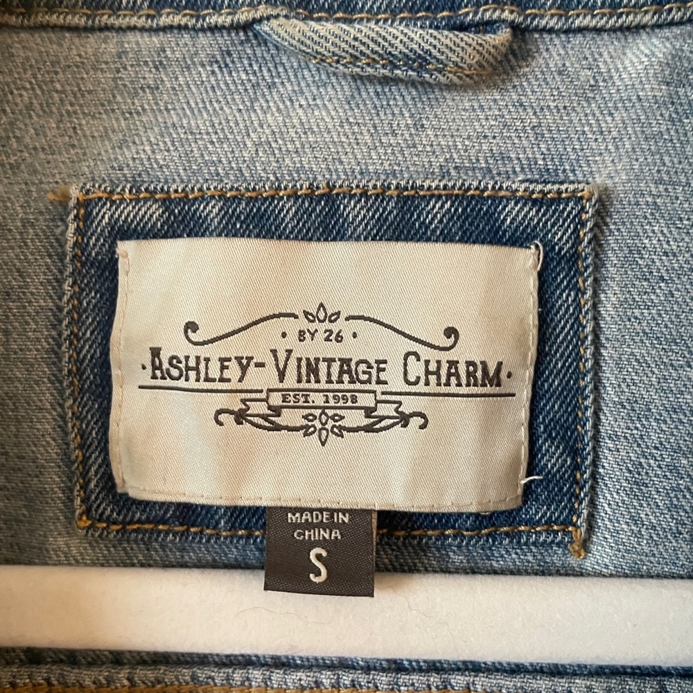 Ashley Vintage Charm Blue Denim Jacket - Picture 2 of 3